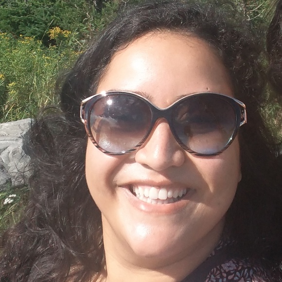 Meet your Posher, Reem - Picture 1 of 1